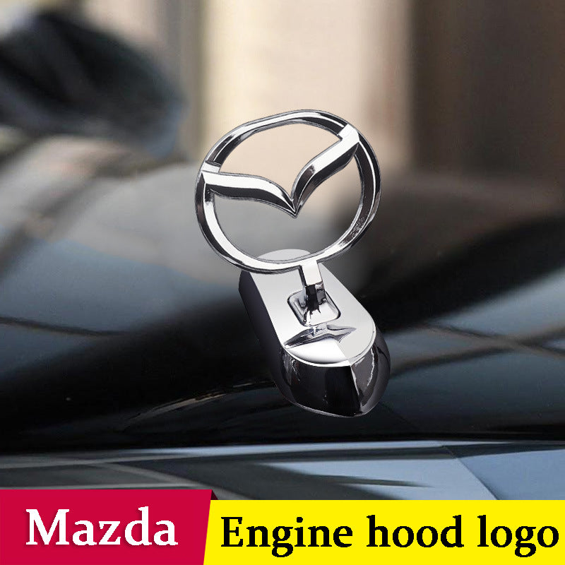 Logo na maskę samochodu z ozdobą
