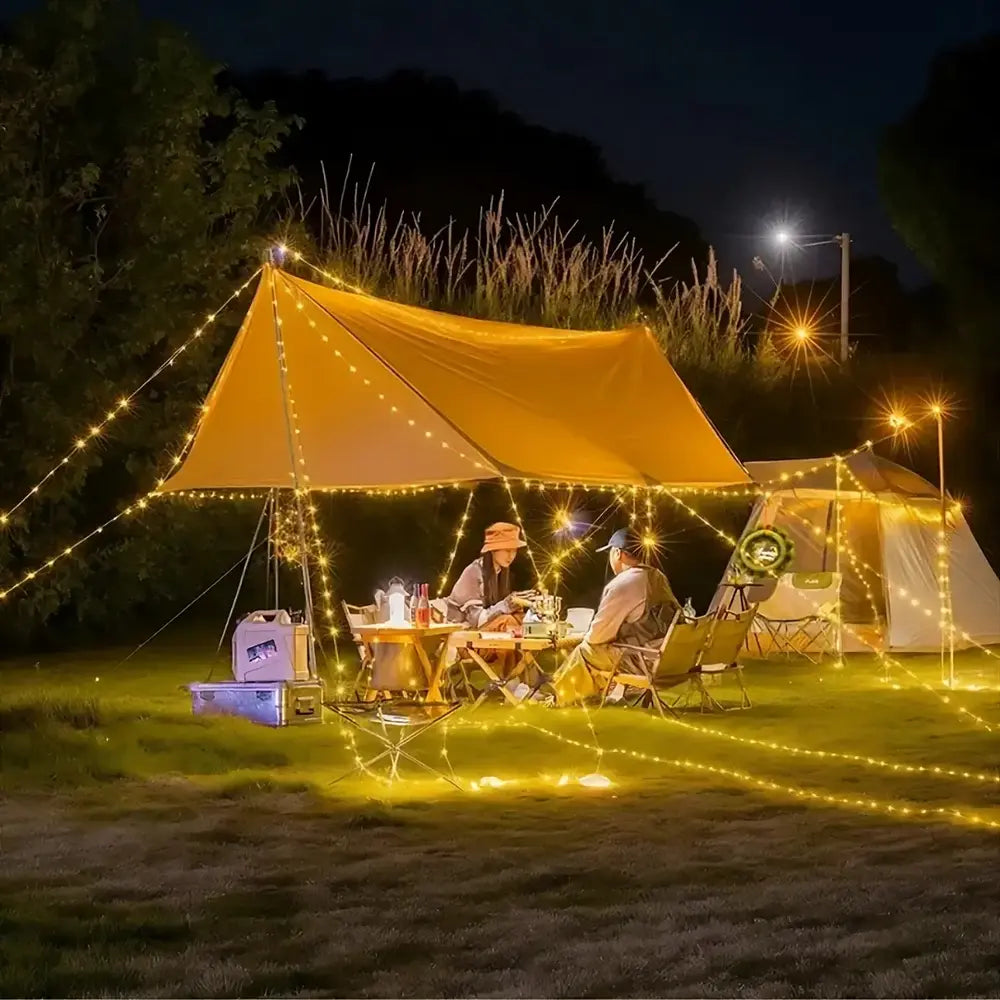 Lampa kempingowa Camp Lamp™💡 33-stopowy, zwijany łańcuch świetlny 🔋 8 godzin pracy na baterii 🌈 Wiele ustawień kolorów ⚙️ Montaż w kilka sekund