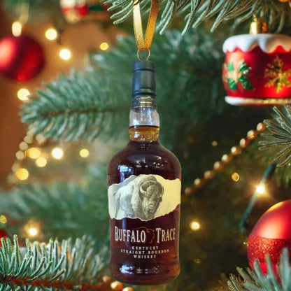 Piwo, whisky, butelka, świąteczne pudełko niespodzianka.