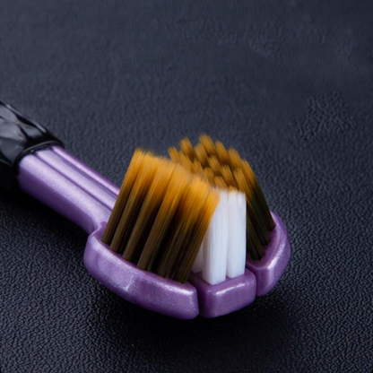 🦷 Szczoteczka do zębów ma trzy główki i można jej używać pod kilkoma kątami