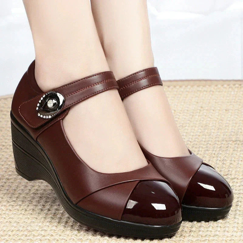 Damskie buty typu Mary Jane w stylu vintage - doskonały komfort i styl retro