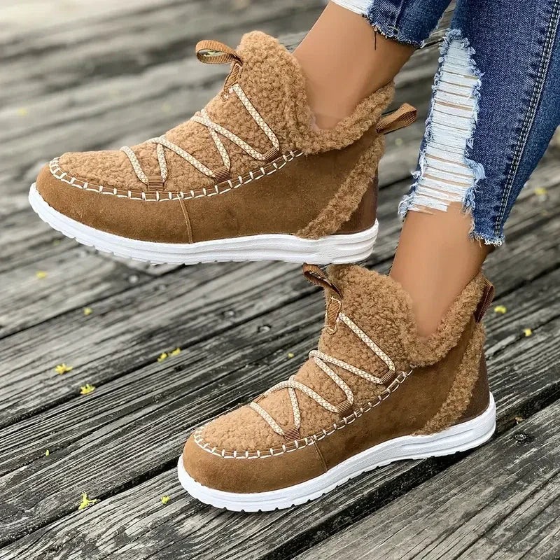 Wygodne buty damskie do połowy łydki