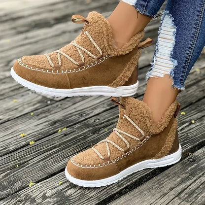 Wygodne buty damskie do połowy łydki