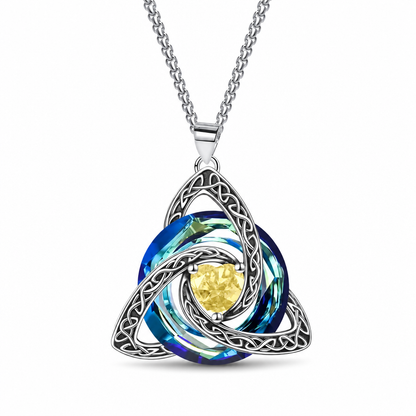 💎 Keltikus csomós nyaklánc – szív alakú cirkónia, 12 színben, állítható hosszúságú. Egy elegáns ajándék a kedvesednek! ✨💖